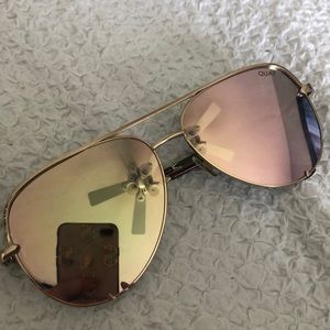 Quayxdesi gold high key sunglasses